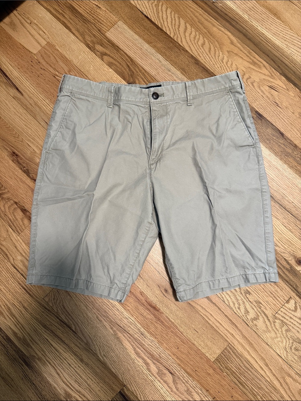 Express Men's Flat Front Shorts Khaki